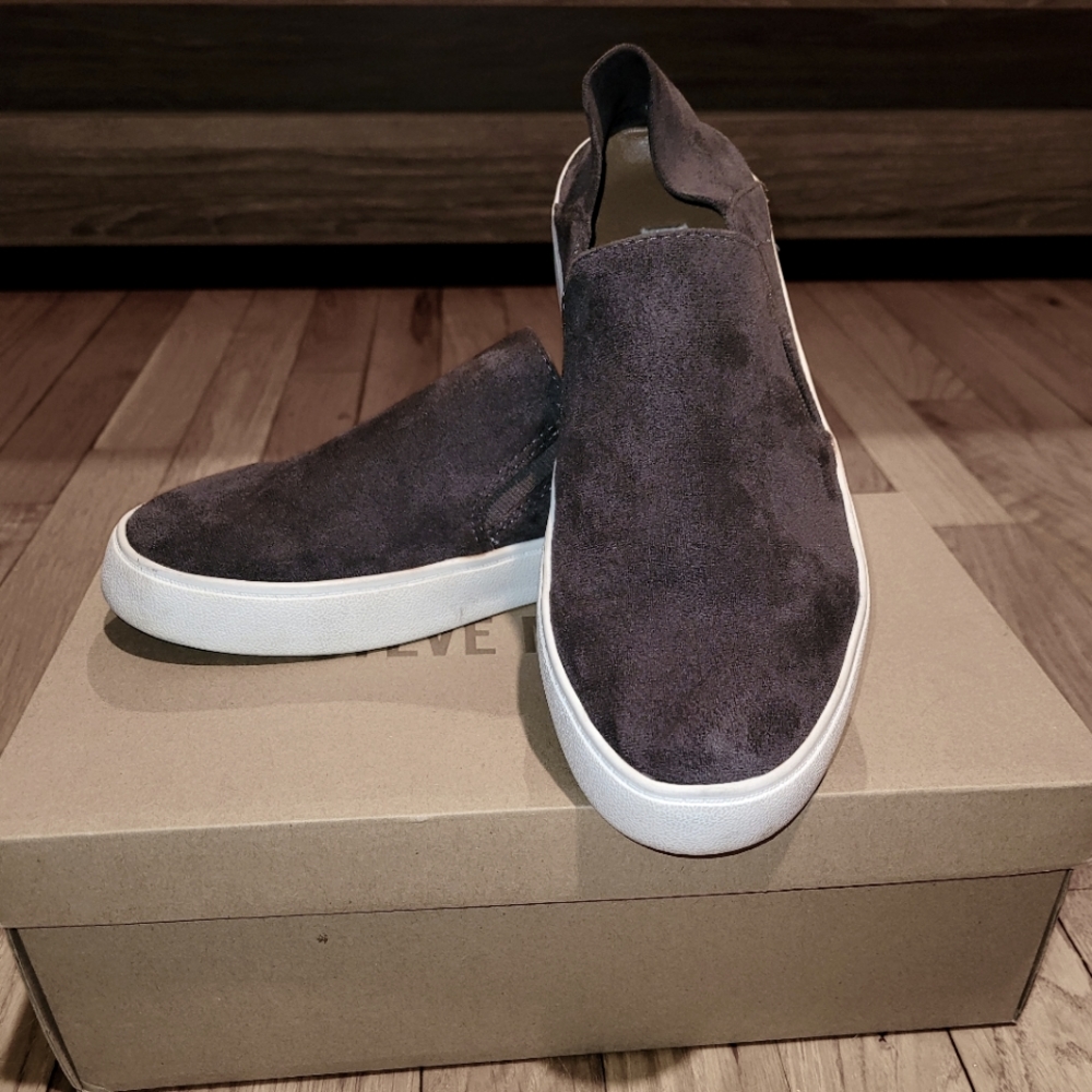 Woman's shoes